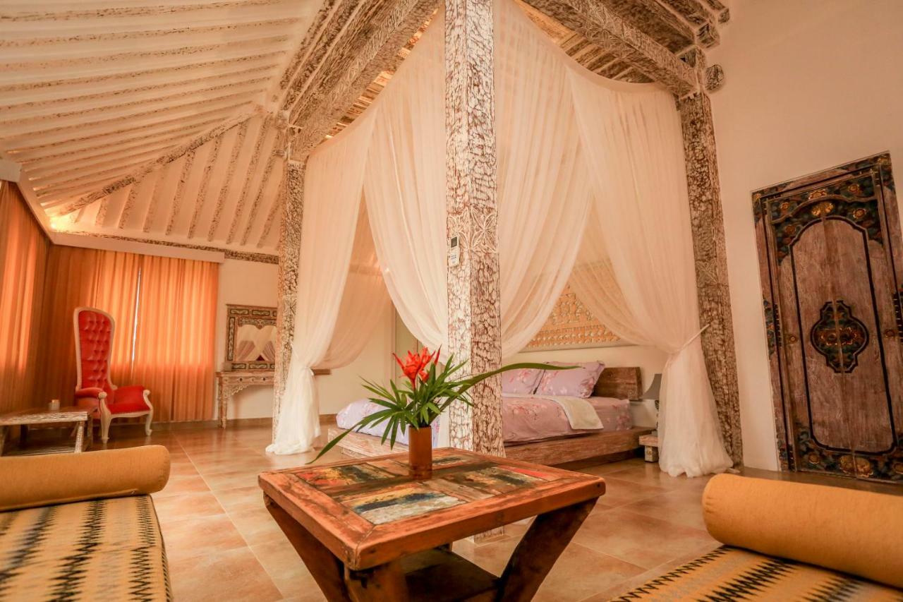 The Kayu Manis Villa Lovina  Exterior photo